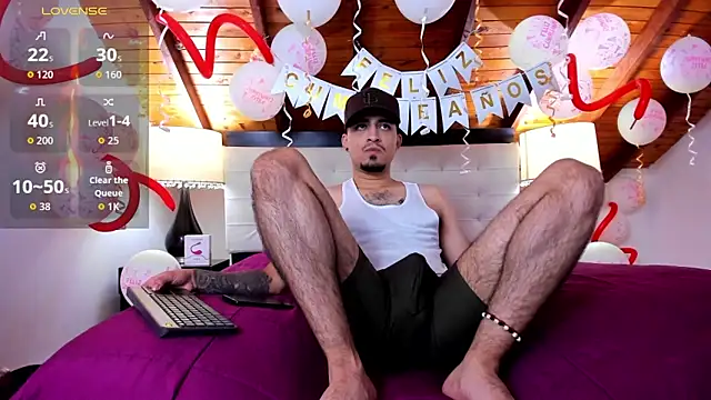 Snapshot of Sebastian_Berne chatting on 02-19-26, 07:32 Sebastian Berne online show from 02-19-26, 07:32