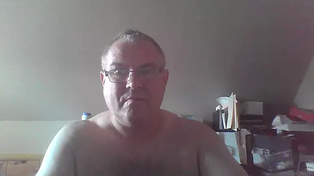 mkestr69 online show from 09-10-25, 03:56