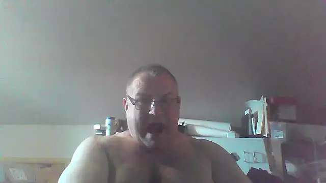 mkestr69 online show from 10-15-25, 07:47