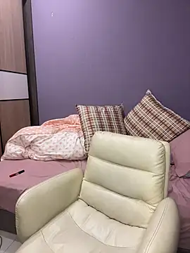 Hannababy  online show from 06-12-26, 02:38