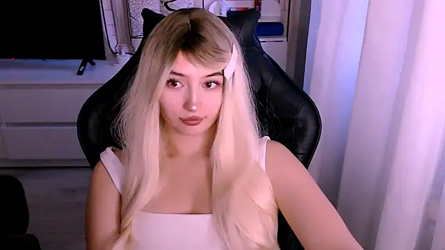 beauty blonde online show from 10-14-25, 01:17