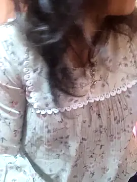 Your cutiepie  online show from 02-17-25, 10:51