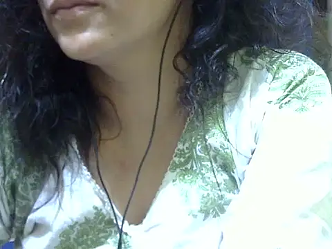 Your cutiepie  online show from 10-15-25, 04:29