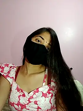 Snapshot of shnaz_1 chatting on 10-17-25, 10:12 shnaz 1 online show from 10-17-25, 10:12