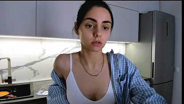 Snapshot of EmiliaZen chatting on 02-07-25, 05:51 EmiliaZen online show from 02-07-25, 05:51