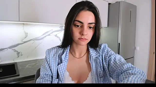 Snapshot of EmiliaZen chatting on 02-11-25, 01:51 EmiliaZen online show from 02-11-25, 01:51