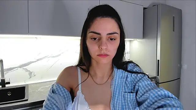 Snapshot of EmiliaZen chatting on 03-07-25, 09:17 EmiliaZen online show from 03-07-25, 09:17