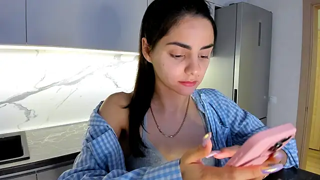 Snapshot of EmiliaZen chatting on 03-18-25, 02:26 EmiliaZen online show from 03-18-25, 02:26