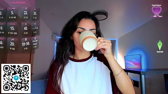 Snapshot of EmiliaZen chatting on 09-27-25, 12:21 EmiliaZen online show from 09-27-25, 12:21