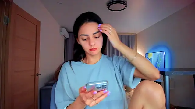 Snapshot of EmiliaZen chatting on 09-29-25, 06:02 EmiliaZen online show from 09-29-25, 06:02