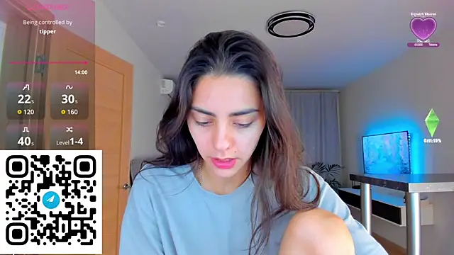 Snapshot of EmiliaZen chatting on 10-25-25, 08:25 EmiliaZen online show from 10-25-25, 08:25