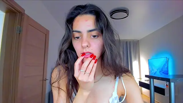 Snapshot of EmiliaZen chatting on 11-07-25, 04:29 EmiliaZen online show from 11-07-25, 04:29