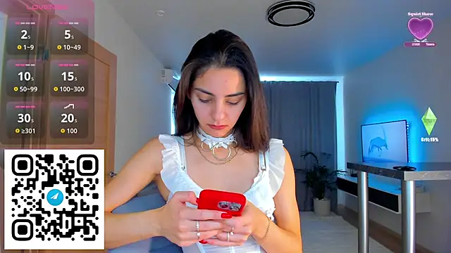 Snapshot of EmiliaZen chatting on 11-08-25, 12:27 EmiliaZen online show from 11-08-25, 12:27