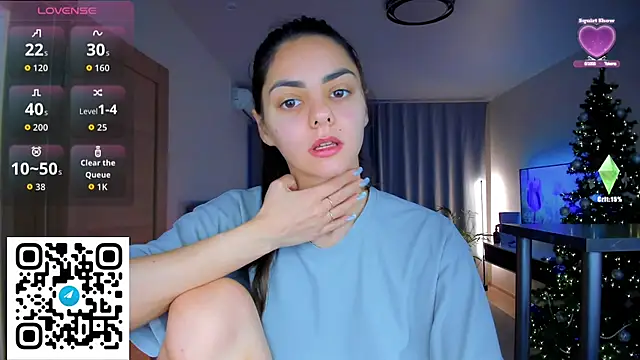 Snapshot of EmiliaZen chatting on 12-17-25, 01:17 EmiliaZen online show from 12-17-25, 01:17