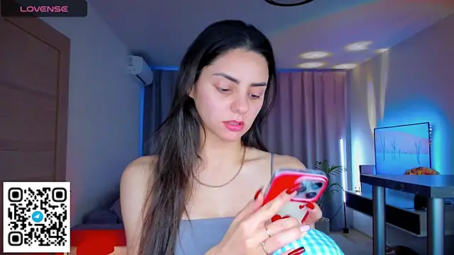 Snapshot of EmiliaZen chatting on 02-14-26, 02:14 EmiliaZen online show from 02-14-26, 02:14