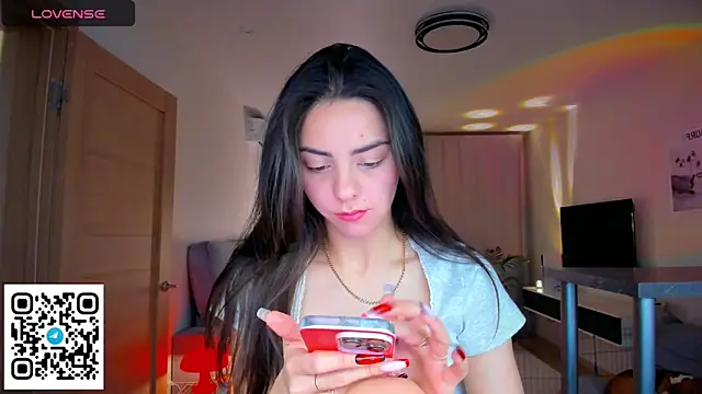 Snapshot of EmiliaZen chatting on 02-25-26, 04:16 EmiliaZen online show from 02-25-26, 04:16