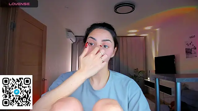 Snapshot of EmiliaZen chatting on 02-28-26, 07:59 EmiliaZen online show from 02-28-26, 07:59