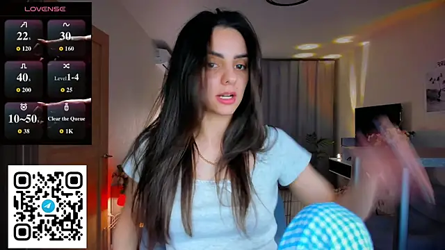 Snapshot of EmiliaZen chatting on 03-06-26, 09:55 EmiliaZen online show from 03-06-26, 09:55