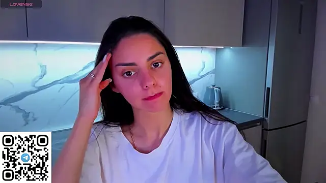 Snapshot of EmiliaZen chatting on 06-26-26, 10:36 EmiliaZen online show from 06-26-26, 10:36