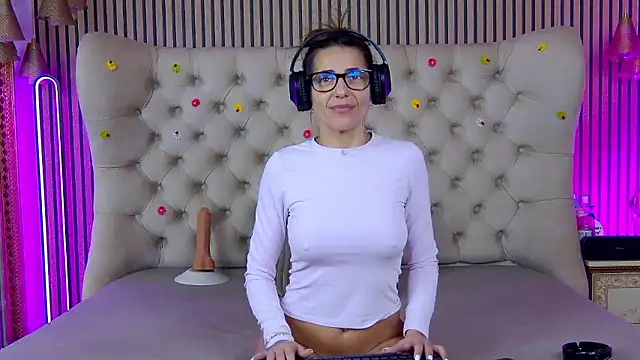 Snapshot of PlayfulShow chatting on 01-18-26, 01:59 PlayfulShow online show from 01-18-26, 01:59