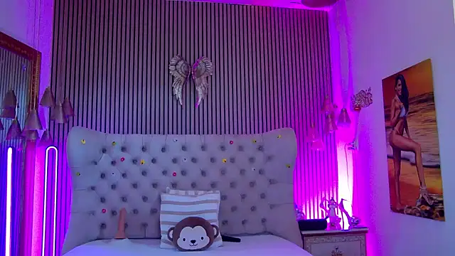 Snapshot of PlayfulShow chatting on 02-08-26, 11:35 PlayfulShow online show from 02-08-26, 11:35