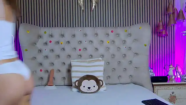 Snapshot of PlayfulShow chatting on 02-11-26, 09:58 PlayfulShow online show from 02-11-26, 09:58