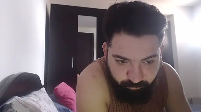 Snapshot of Armand66_ chatting on 02-06-25, 08:50 Armand66 online show from 02-06-25, 08:50