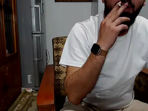 Snapshot of Armand66_ chatting on 10-30-25, 04:52 Armand66 online show from 10-30-25, 04:52