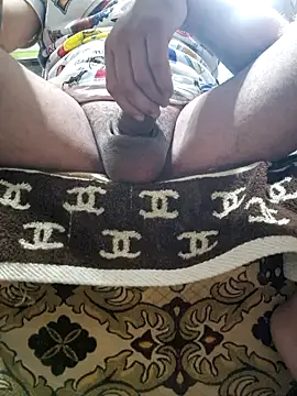 Snapshot of Armand66_ chatting on 10-31-25, 09:27 Armand66 online show from 10-31-25, 09:27