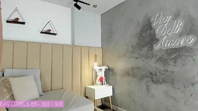 Zoee monroe online show from 11-24-25, 09:58