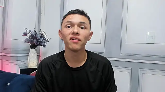 Andy dior18 online show from 09-24-25, 02:15