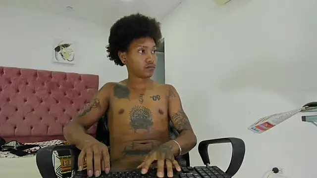 Snapshot of blackdirty420 chatting on 02-15-25, 08:33 blackdirty420 online show from 02-15-25, 08:33
