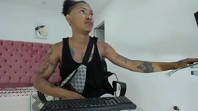 Snapshot of blackdirty420 chatting on 02-20-25, 02:35 blackdirty420 online show from 02-20-25, 02:35