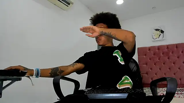Snapshot of blackdirty420 chatting on 03-12-25, 02:45 blackdirty420 online show from 03-12-25, 02:45