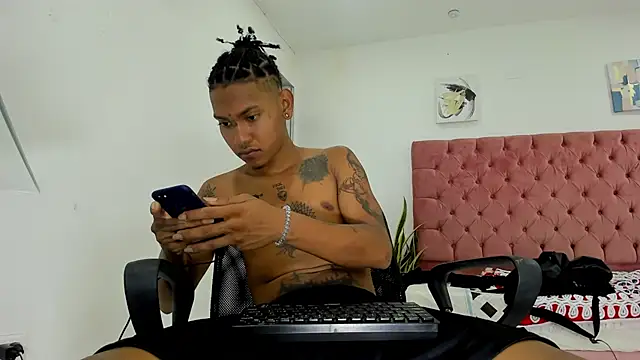 Snapshot of blackdirty420 chatting on 03-19-25, 03:29 blackdirty420 online show from 03-19-25, 03:29