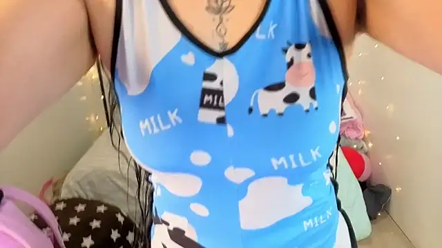 Snapshot of lizha_milf chatting on 03-12-26, 05:30 lizha milf online show from 03-12-26, 05:30