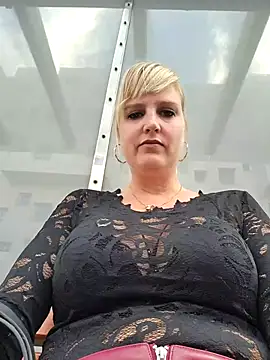 Sexybiene969 online show from 09-14-25, 03:11