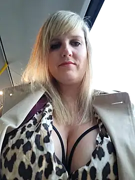 Sexybiene969 online show from 09-30-25, 04:12