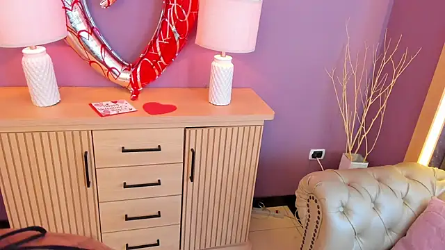 Snapshot of scarlet_edwars chatting on 02-13-25, 12:11 scarlet edwars online show from 02-13-25, 12:11