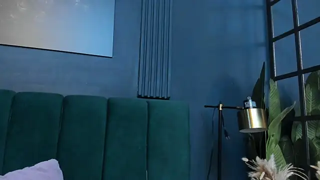 Snapshot of scarlet_edwars chatting on 10-28-25, 07:49 scarlet edwars online show from 10-28-25, 07:49