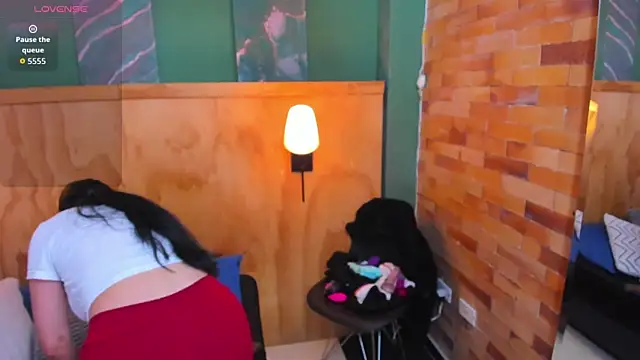 Snapshot of scarlet_edwars chatting on 11-15-25, 12:02 scarlet edwars online show from 11-15-25, 12:02