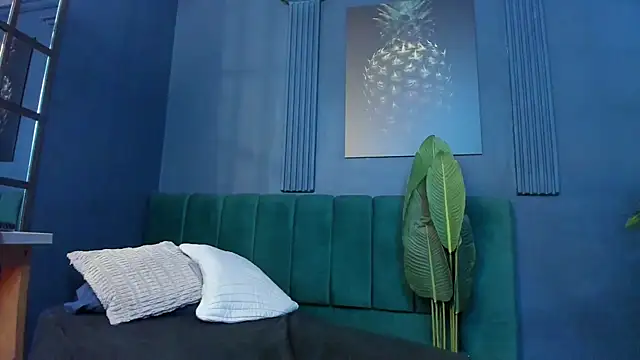 scarlet edwars online show from 03-31-26, 06:52