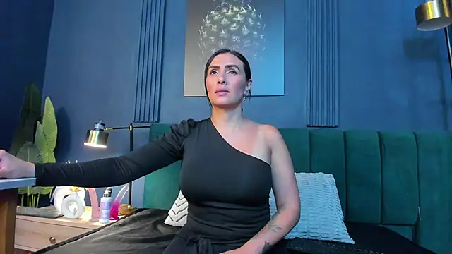 scarlet edwars online show from 04-29-26, 07:20