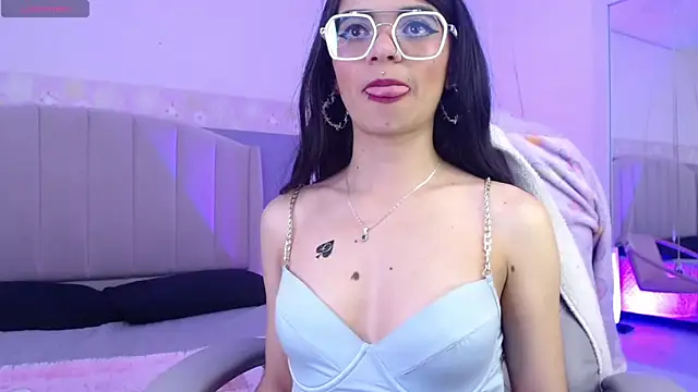 Snapshot of Emerald_gh chatting on 09-11-25, 03:39 Emerald gh online show from 09-11-25, 03:39