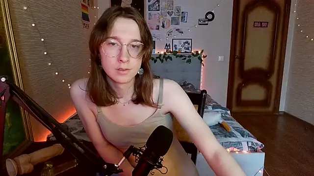 Snapshot of tangerine4dreams chatting on 02-22-25, 09:23 tangerine4dreams online show from 02-22-25, 09:23