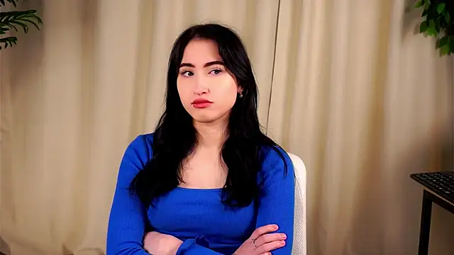 LynnaHandley online show from 02-10-25, 04:52