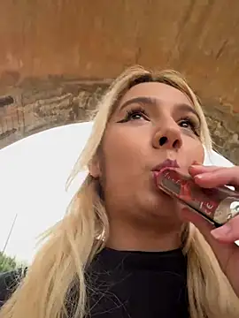 Snapshot of hotamanda01 chatting on 02-28-26, 11:11 hotamanda01 online show from 02-28-26, 11:11