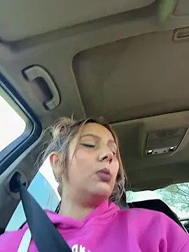 hotamanda01 online show from 04-23-26, 12:51