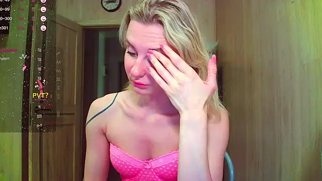 Caramel piegirl online show from 04-07-26, 12:00