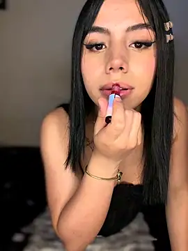 Laura-Khalifa online show from 03-08-26, 07:45